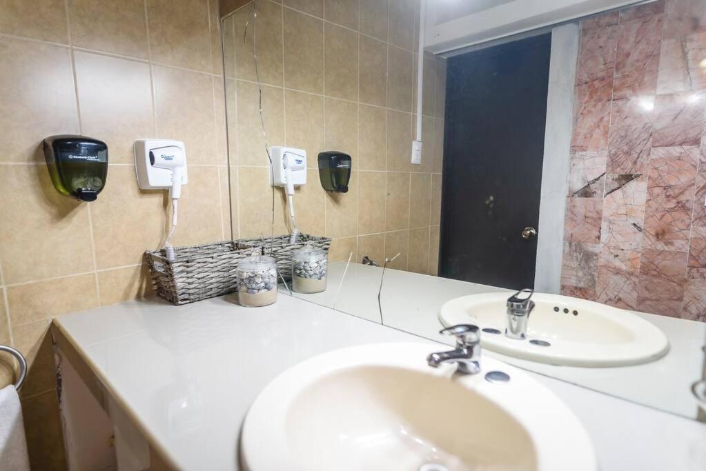 Departamento Grande Con 2 Recamaras Con Aire 5 Camas Wifi 115Mb, Cocina .Cochera Techada, #4 ซิวดัด วัลเลส ภายนอก รูปภาพ
